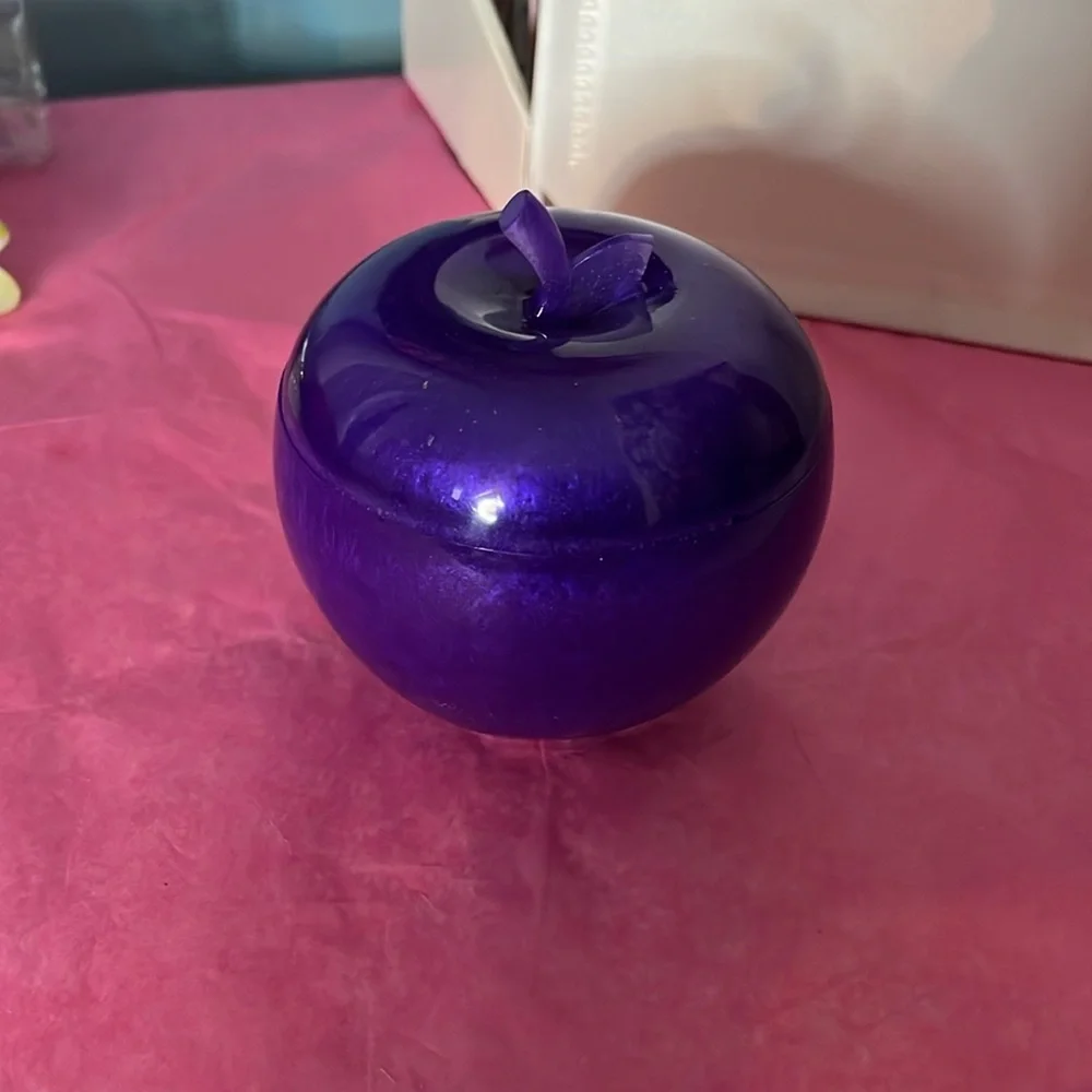 Handmade Apple-Shaped Jars - Picture 5 of 6